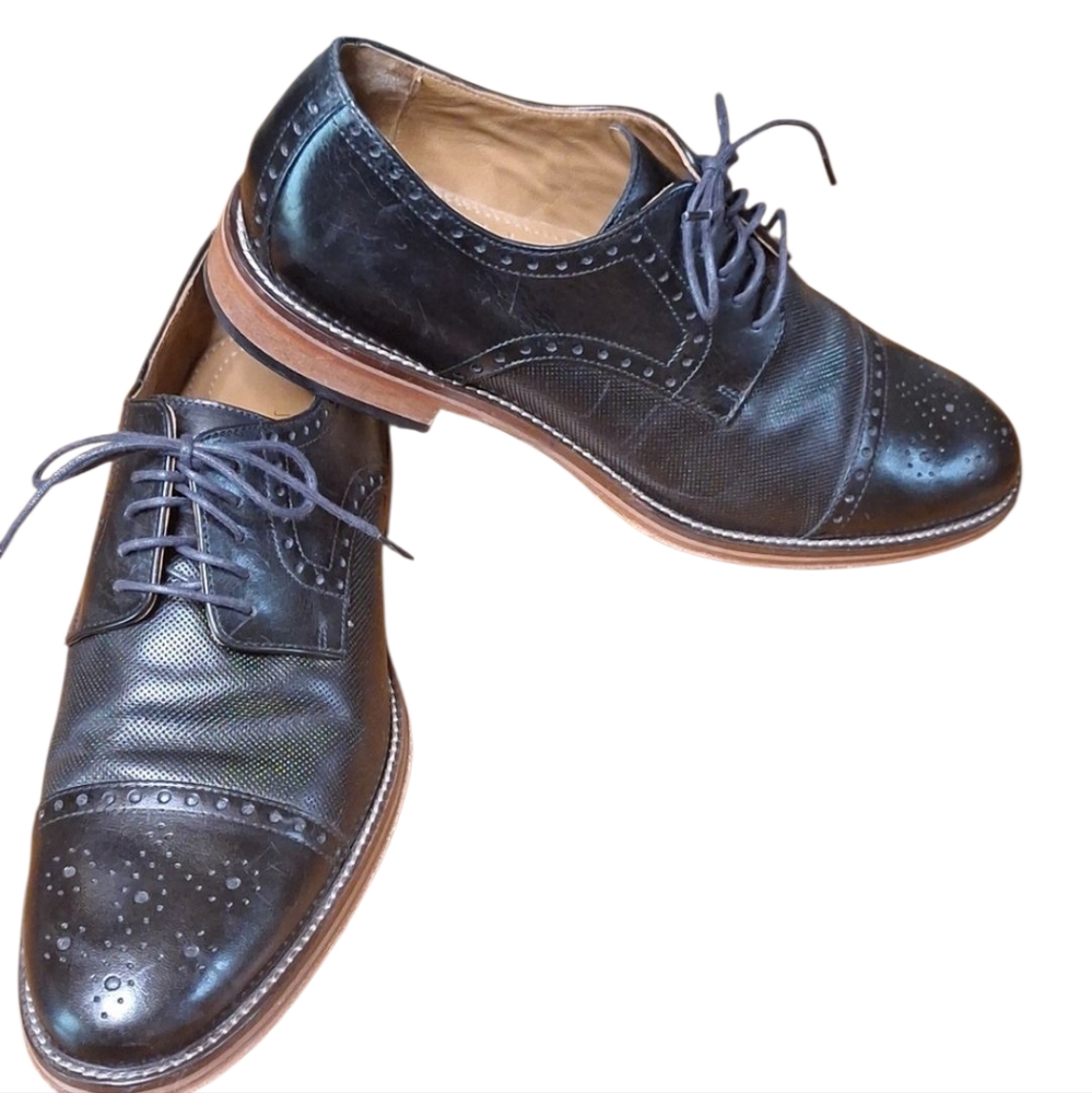 Johnston & Murphy Black Leather Wingtip Oxford Dress Shoes